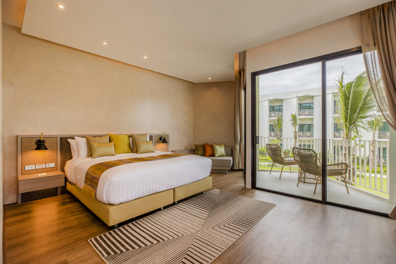 Hua Hin Luxury Hotel Rooms & Villas | Hua Hin Accommodation