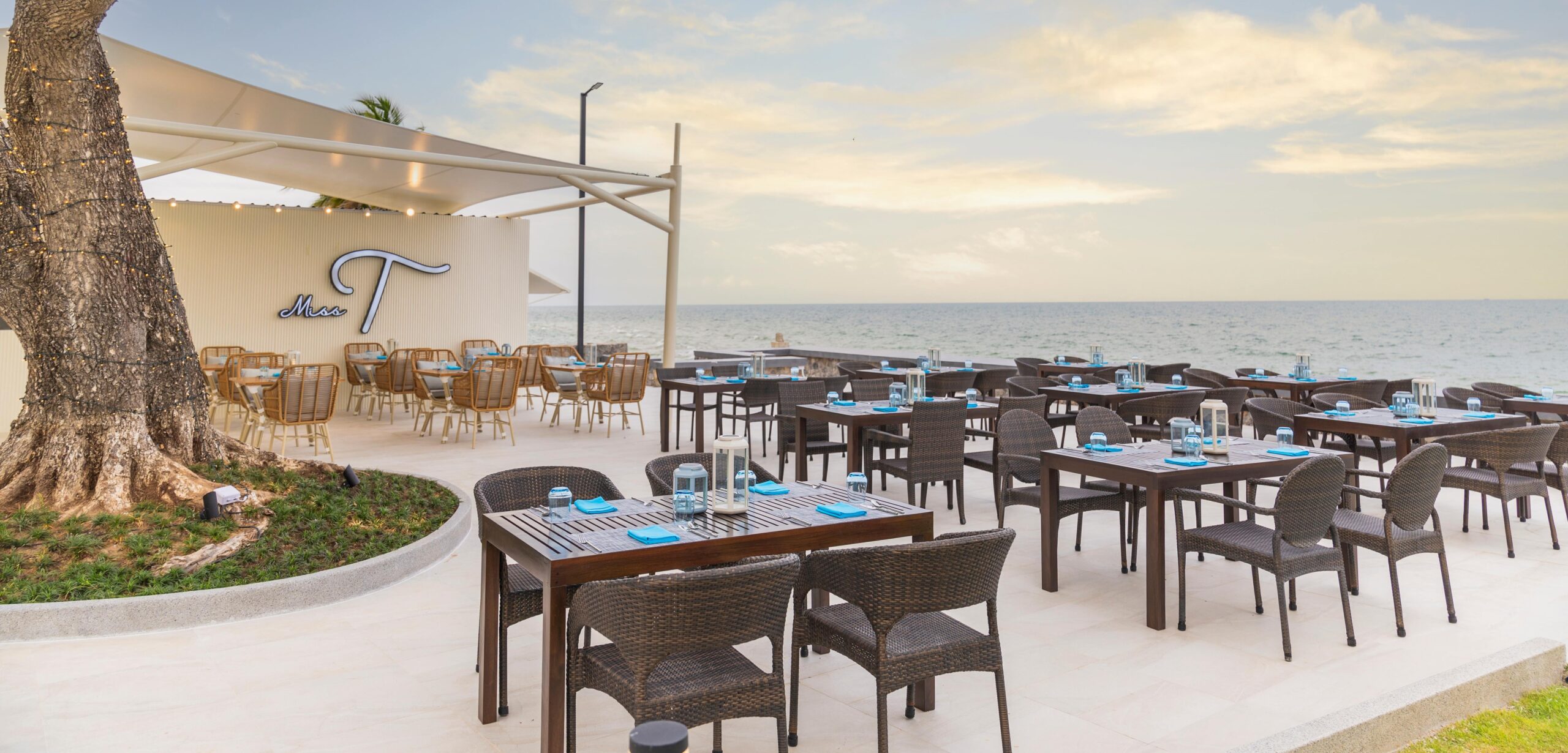Hua Hin Beach Front Café | Miss T Beach Restaurant & Bar